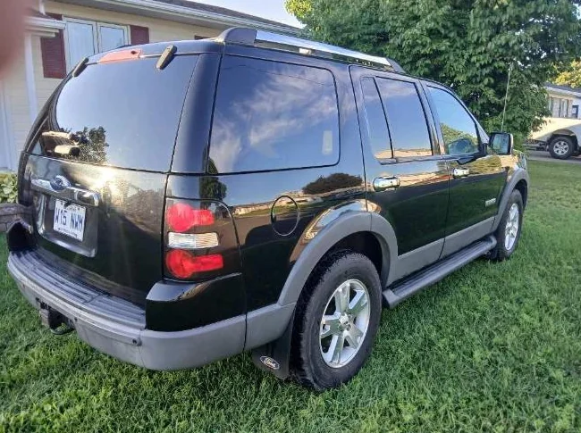 Ford explorer xlt 2006 thumbnail 3