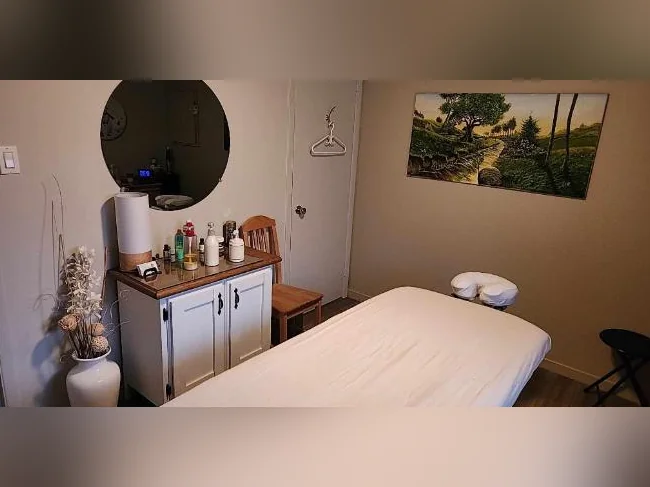 Massage thérapeutique/détente PROFESSIONNEL pour H et F thumbnail 7