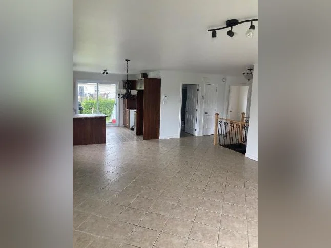 Appartement Grand 5 1/2 thumbnail 2
