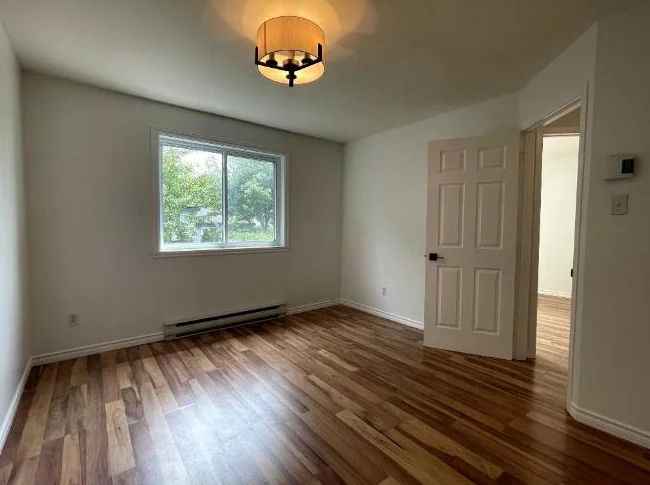 Logement 4 1/2 à louer St-Jérôme pour le 1er juillet 1 450$ thumbnail 7