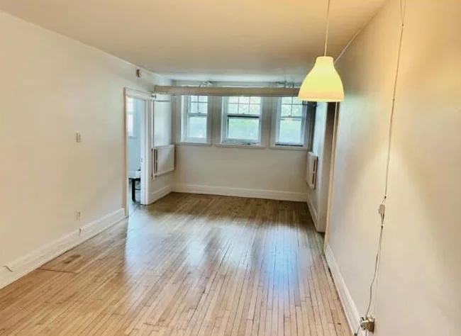 Grand appartement en DSS 3 CC au coeur d'Outremont tout pres du MIL (Université de Montréal) thumbnail 3