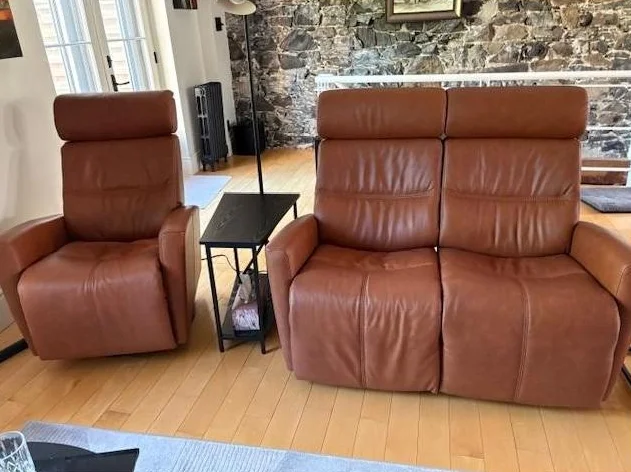 Causeuse et fauteuil en cuire de Marque Fjord thumbnail 4