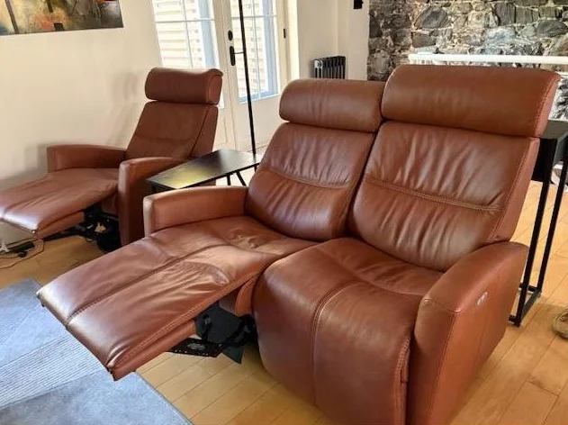 Causeuse et fauteuil en cuire de Marque Fjord