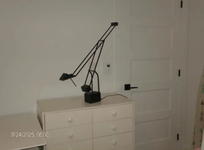 Lampe moderne noire "Fase" transformable.