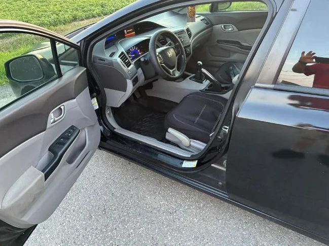 Honda civic lx 2012 thumbnail 4