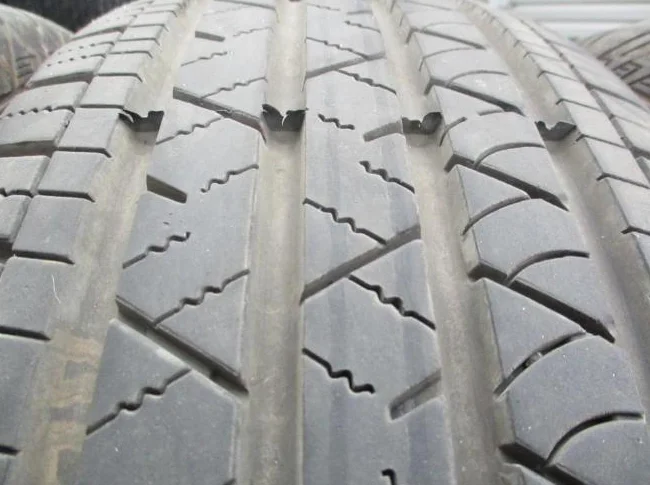 Pneus Continental Cross Contact 235/65r18 (6000 km)