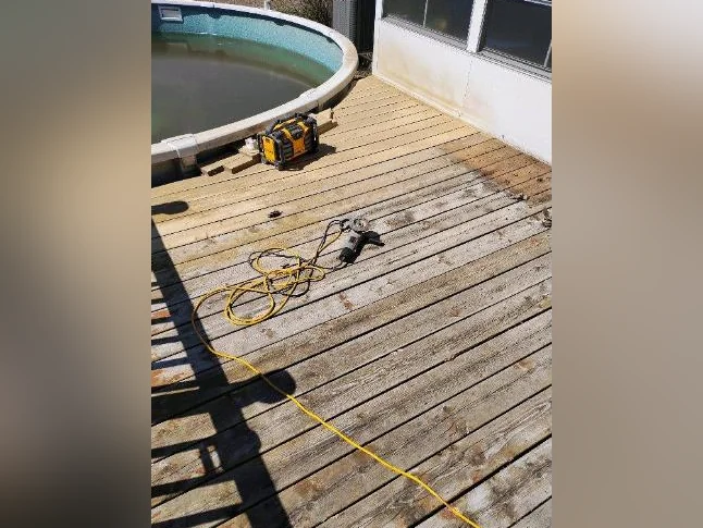 Sablage de planchers de patio a prix fixe avec photos (438)308-9132 thumbnail 2