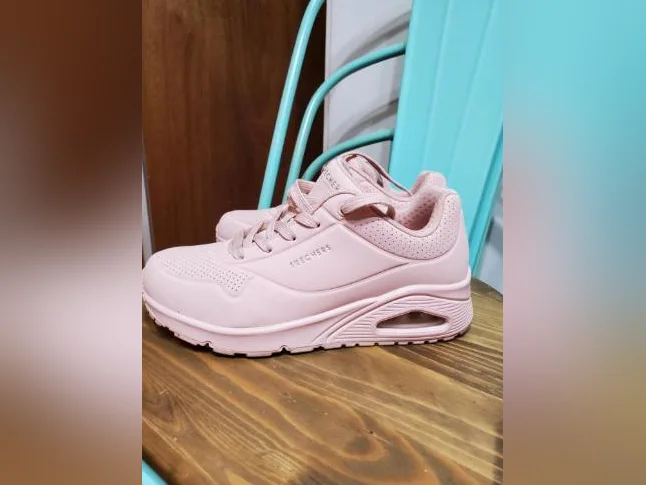 Skechers Uno rose 7 1/2
