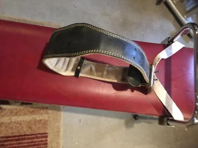 Banc abdominal + ceinture de taille