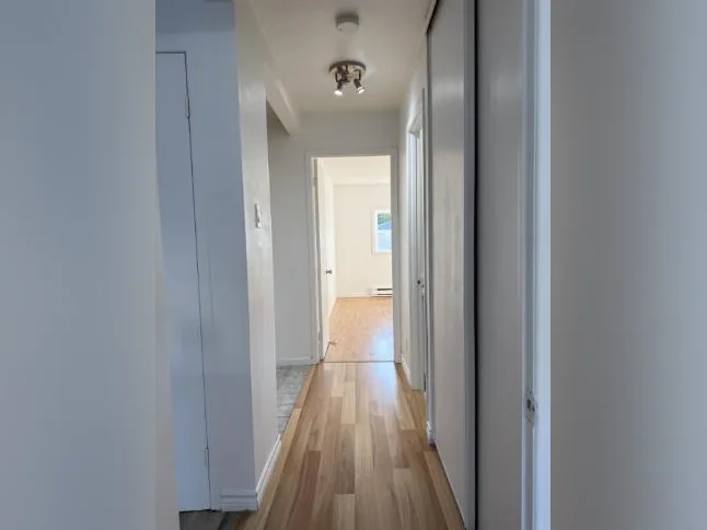 Un mois GRATUIT. Bel appart libre quartier calme, sécuritaire. Centre ville Lévis thumbnail 6