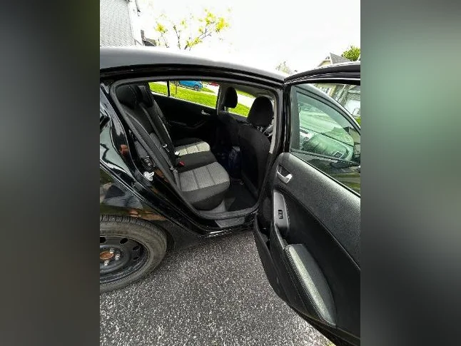 Voiture thumbnail 6
