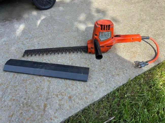 Taille haie black & decker
