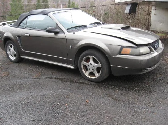 ford musstang décapotable 2002