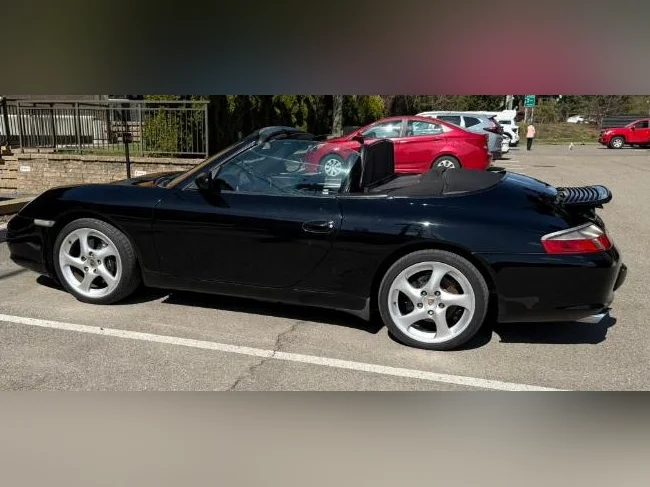 Porsche 911 Carrera Cabriolet 2003 Manuelle — Noir
