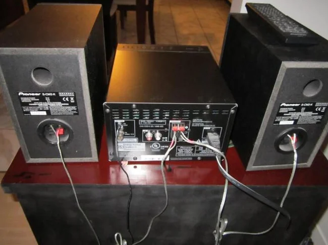 Mini-chaine Hi-Fi compact et polyvalent thumbnail 2