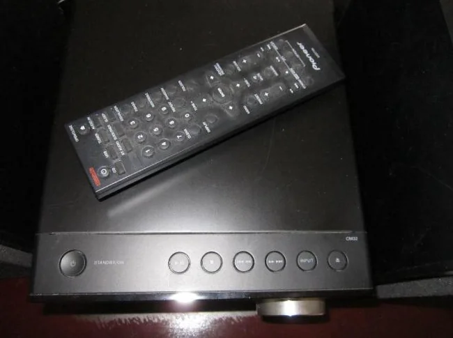 Mini-chaine Hi-Fi compact et polyvalent thumbnail 4