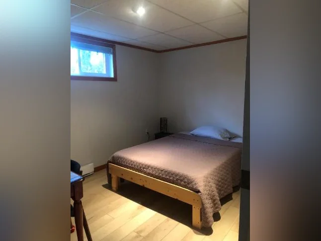 Grande chambre à louer