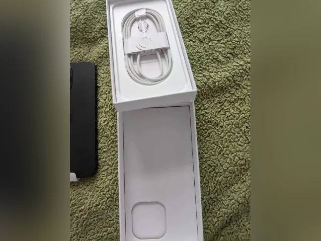 Copie Iphone 16 Pro Max 512 gb thumbnail 2