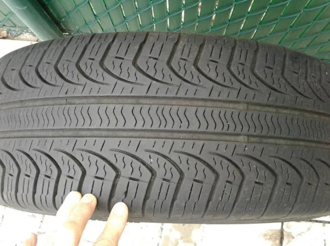 4 PNEUS PIRELLI 16 POUCES (ÉTÉ) -ET- JANTES EN ACIER (TOYOTA MATRIX)