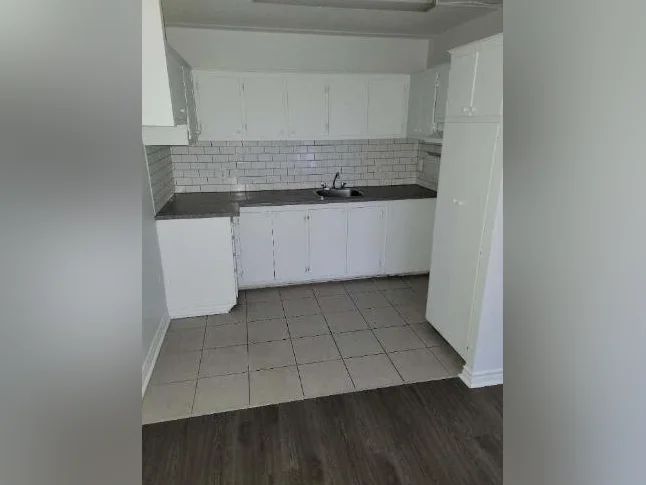 Très Bel Appartement 3 1/2 à Louer - Boulevard Des Sources - DDO - Aussi Studio, 4 1/2 thumbnail 2