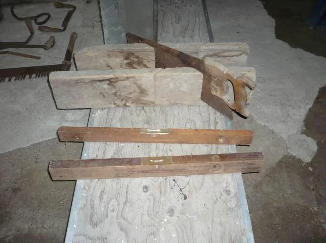Outils antique thumbnail 4
