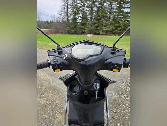 scooter électrique thumbnail 6