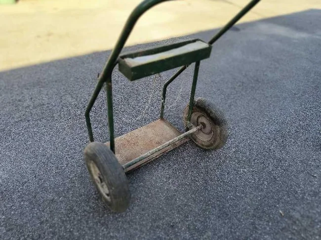 Chariot pour bonbonnes avec roues gonflées