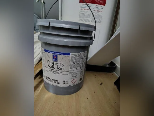 Peinture 18 litres blanc jamais ouvert