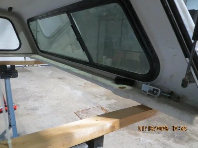 Boite de camion en fibre de verre thumbnail 3