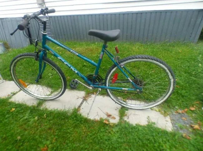 Bike 10 speed CCM thumbnail 4