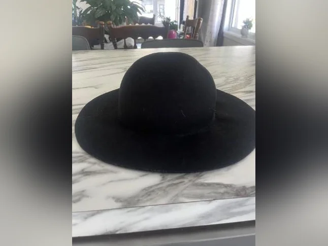 Chapeau noir pour femme