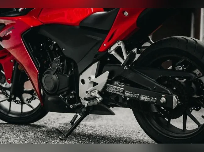 HONDA CBR500R 2014 – SEULEMENT 11 600 KM ! thumbnail 6