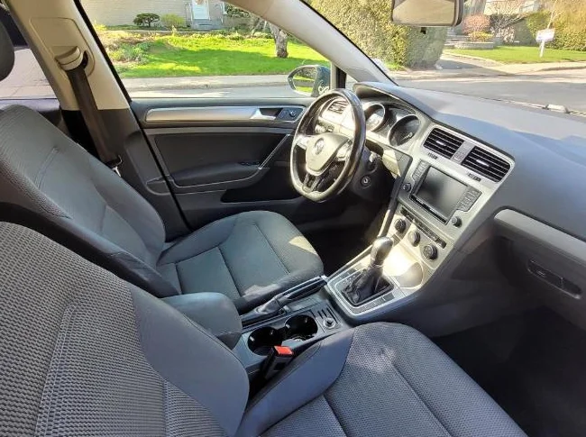 2016 Volkswagen Golf thumbnail 6