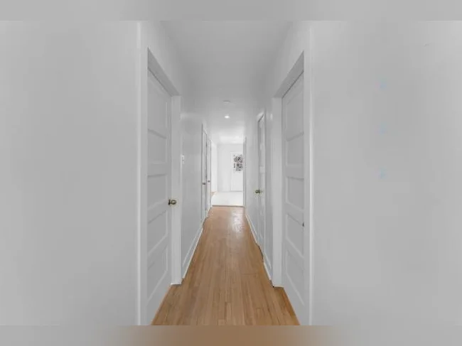 Grand 7½ rénové | 3 chambres | 2 salles de bain | Secteur calme thumbnail 8