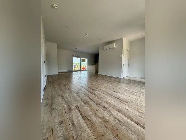 🏡 CONDO NEUF 3 CHAMBRES À LOUER – PRÉVOST thumbnail 3