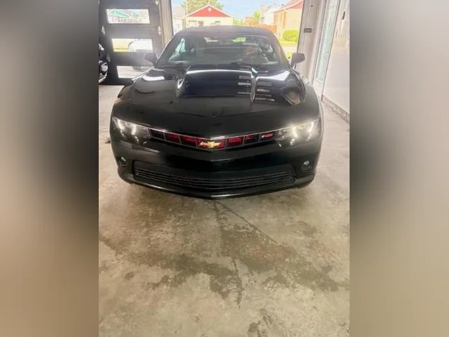Chevrolet Camaro Convertible thumbnail 3