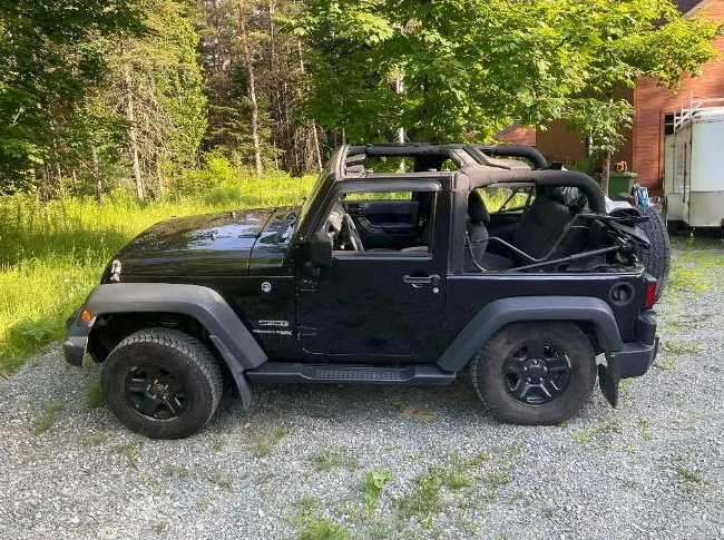 Jeep wrangler 2 portes, 2 toits thumbnail 2