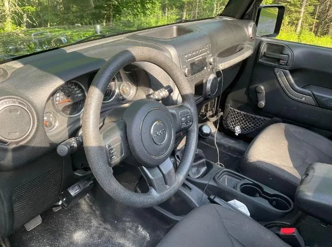 Jeep wrangler 2 portes, 2 toits thumbnail 3