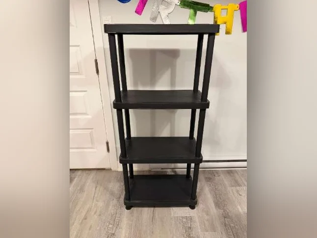4-Tier Plastic Storage Shelf / Étagère en plastique à 4 tablettes / Estantería plástico 4 niveles thumbnail 2