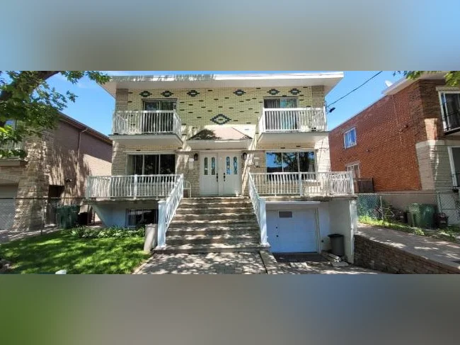 Ahuntsic- 4.5 au 2e de Triplex (prop occupants) St-Firmin près Sauvé