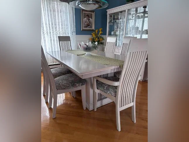 Table/chaise salle a diner