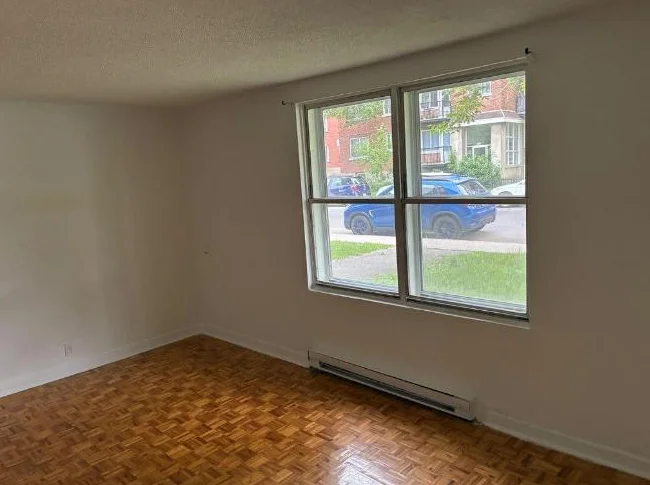 Appartement 3 1/2 bien situé proche de tous services thumbnail 3