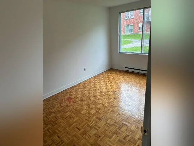 Appartement 3 1/2 bien situé proche de tous services thumbnail 6