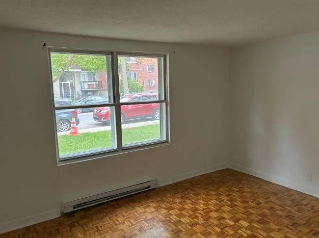 Appartement 3 1/2 bien situé proche de tous services thumbnail 2