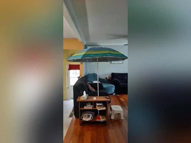 parasol de plage thumbnail 2