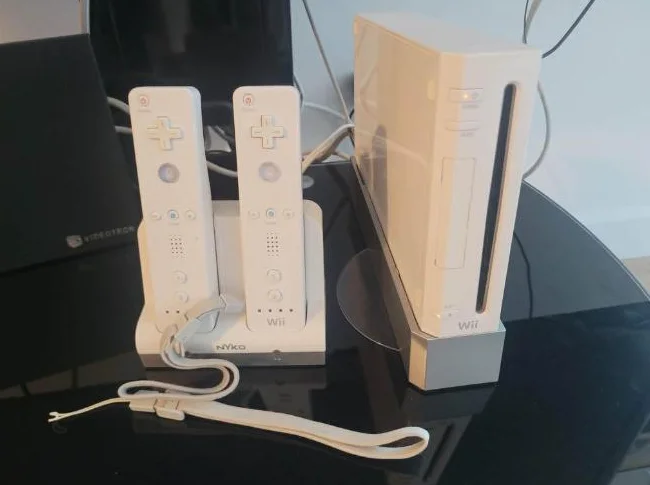 Wii à vendre Ensemble complet Nintendo Wii (blanche) thumbnail 3