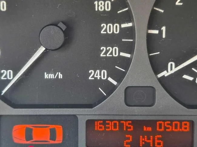 BMW 2003 325I-E46 thumbnail 5