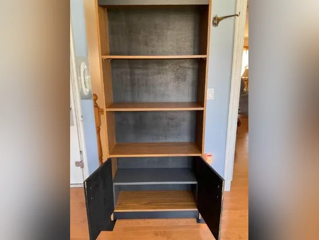 Bibliothèque 3 tablettes avec porte