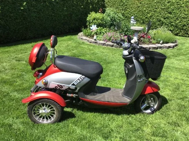 triporteur scooter VOLT XG très propre comme neuf,