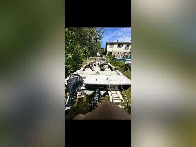 Bateau pour ski nautique ou peche Inboard crestliner 1850 thumbnail 2